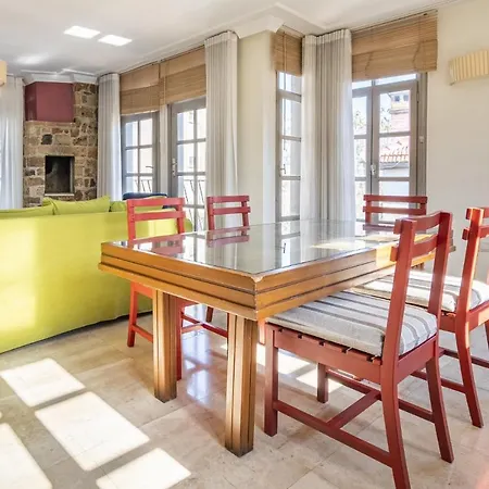 Glamorous Flat With Jacuzzi Near Hadrians Gate Antalya